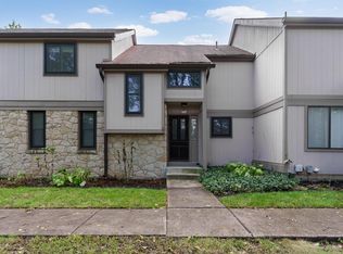 6333 Friars Green Ln #B, Columbus, OH 43213