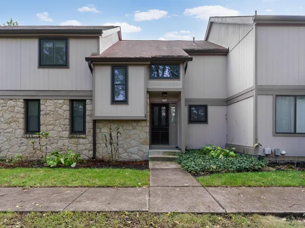 6333 Friars Green Ln #B, Columbus, OH 43213