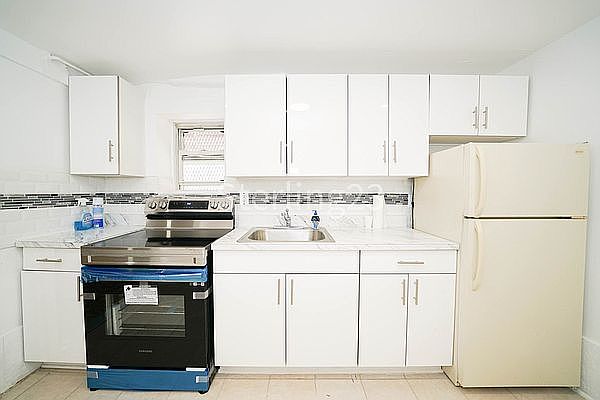 1st image of 14-31 31st Dr #1