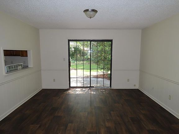 4th image of 1021 Bunche Dr