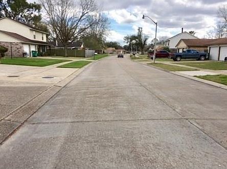 2nd image of 1708 W Frisco Dr