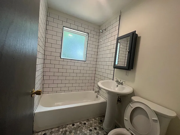 117 Johnson Dr — Photo 12