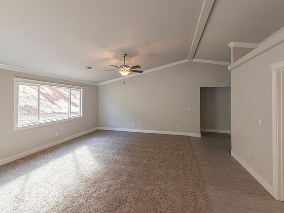 3rd image of 3852 Craftsman Ave