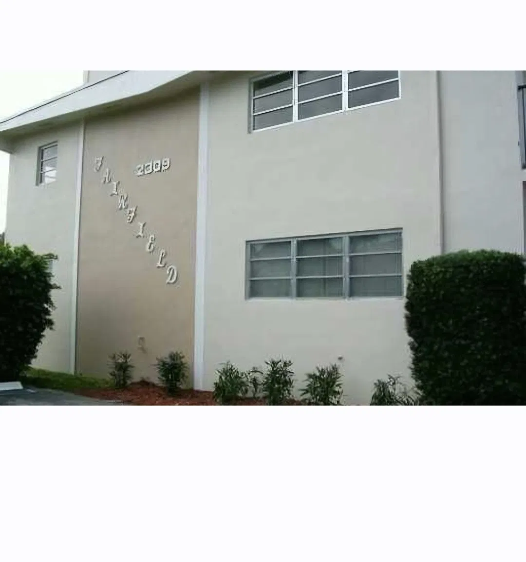 2303 S Federal Hwy — Photo 2
