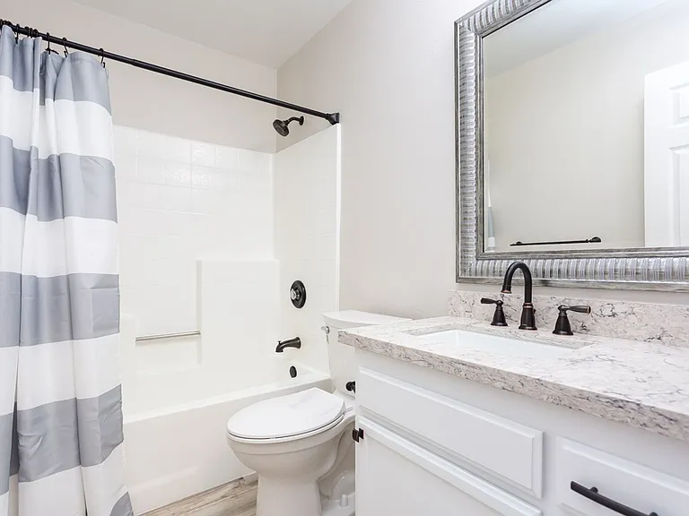 4163 Cleveland Ave — Photo 9