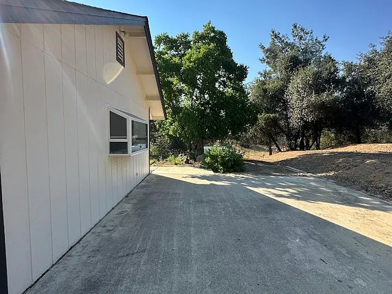 10964 Rainbow Lake Rd — Photo 31