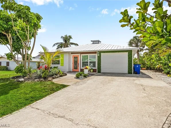 16341 Buccaneer St, Bokeelia, FL 33922