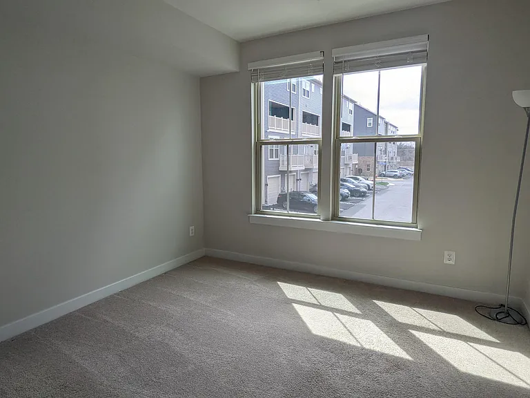 42595 Burbank Ter — Photo 25