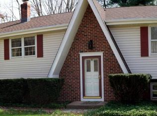 48 Four Rod Rd, Hamden, CT 06514