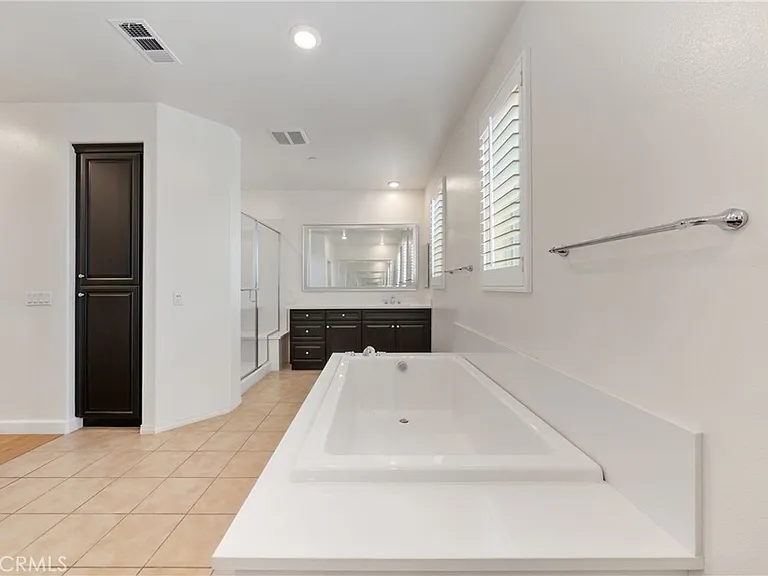 6956 La Rochelle Way — Photo 32