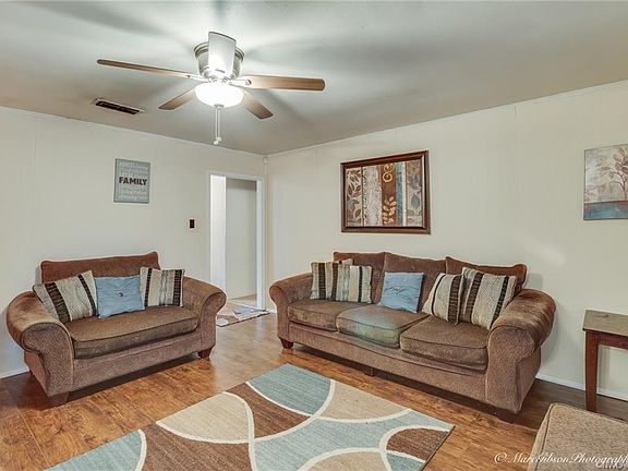 3rd image of 9011 Villanova Dr
