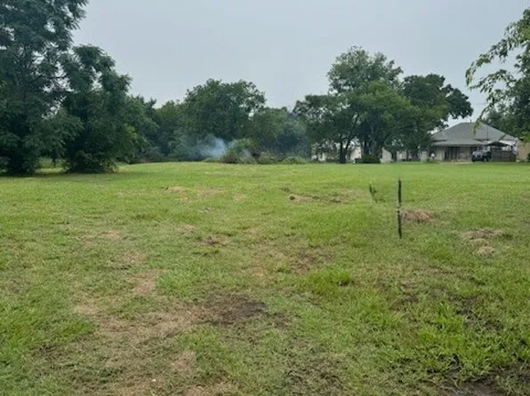 103 Paris St, Cumby, TX 75433