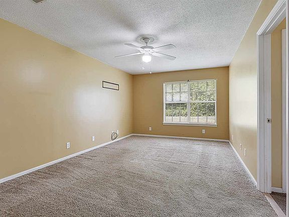 4th image of 6317 Greenfield Dr