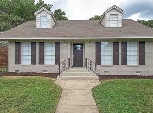 7923 Briarwood Cir, Little Rock, AR 72205