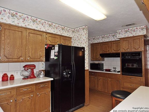 5th image of 207 Wild Timber Dr W