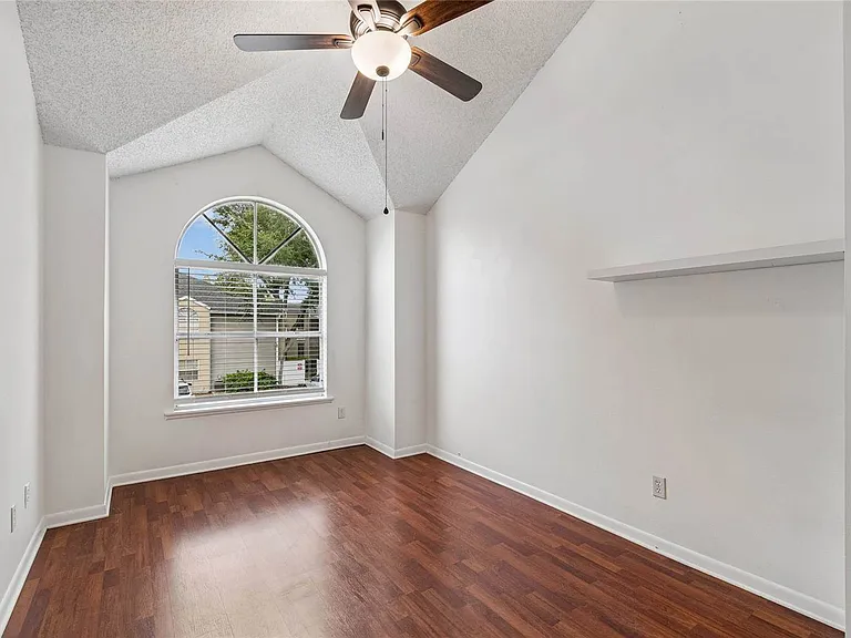 606 S Albany Ave #3 — Photo 23
