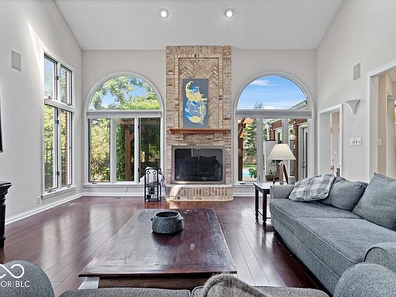 4th image of 11920 Sand Dollar Cir