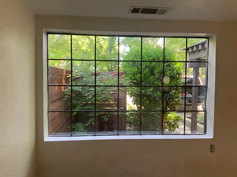 1825 Laburnum Ave — Photo 3