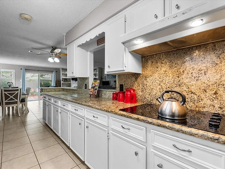 883 Silverpines Rd — Photo 12