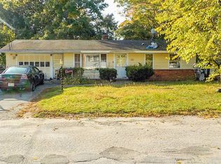 33 Vale St, Brockton, MA 02302