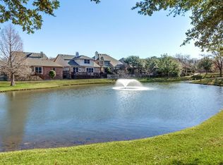 3933 Autumn Ln, Bedford, TX 76021