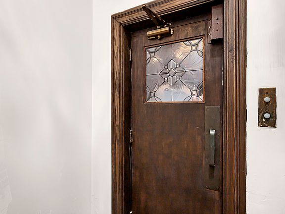 4th image of 2130 N Lincoln Park W APT 7N