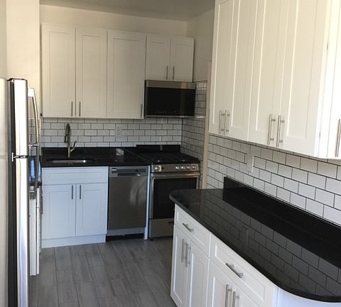 3rd image of 33-10 Crescent St #44F