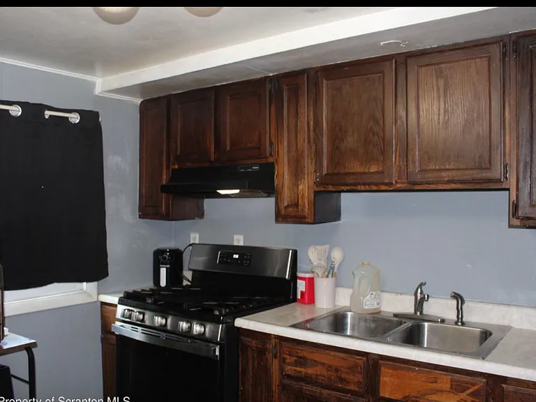 323 Union St #2 — Photo 5
