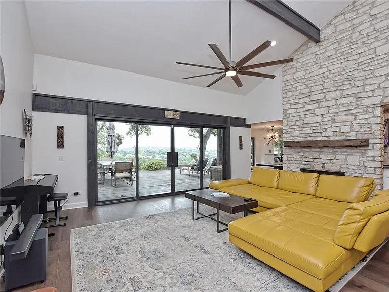 5101 Rain Creek Pkwy — Photo 5