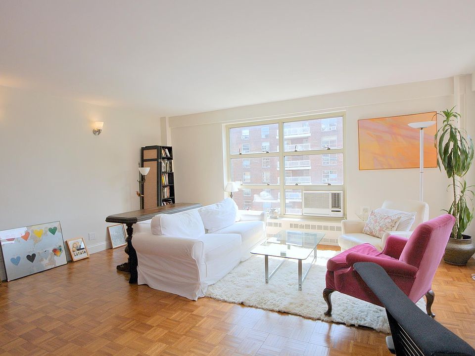 1st image of 80 La Salle St APT 17E