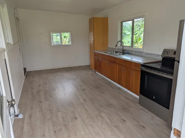 41-1687 Kalanianaole Hwy #B-2, Waimanalo, HI 96795