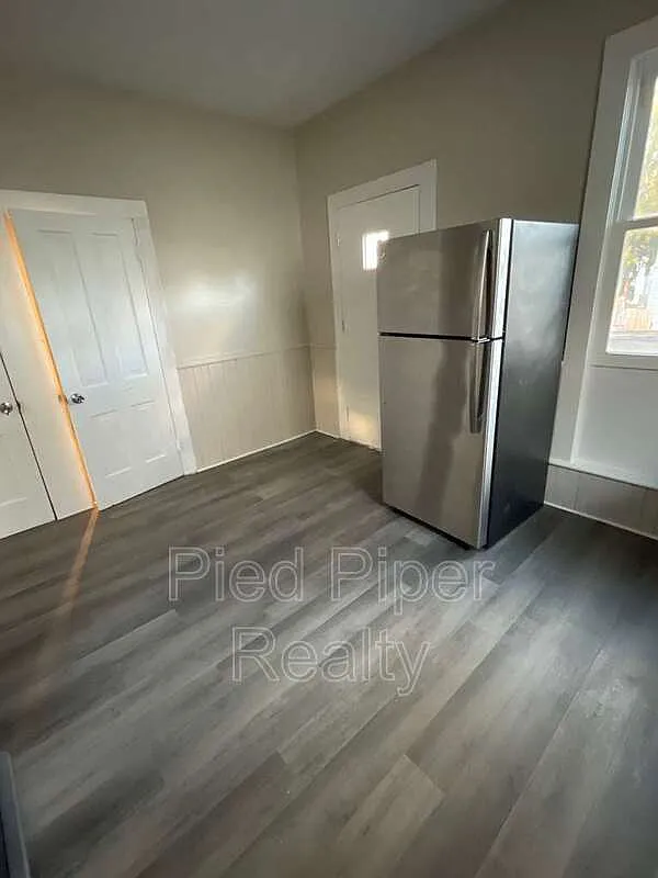 3 bed, 1.0 bath, 1633 sqft, $1,495 — Photo 4