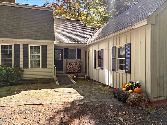 5th image of 13 Hemlock Drive