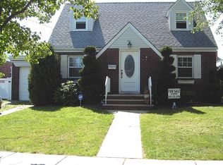 4 Elizabeth Ct, Secaucus, NJ 07094