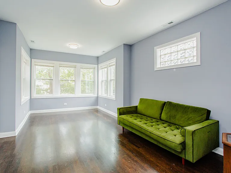 2906 N Harding Ave #2 — Photo 6