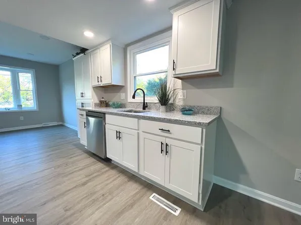 421 Broadwater Rd, Arnold, MD 21012