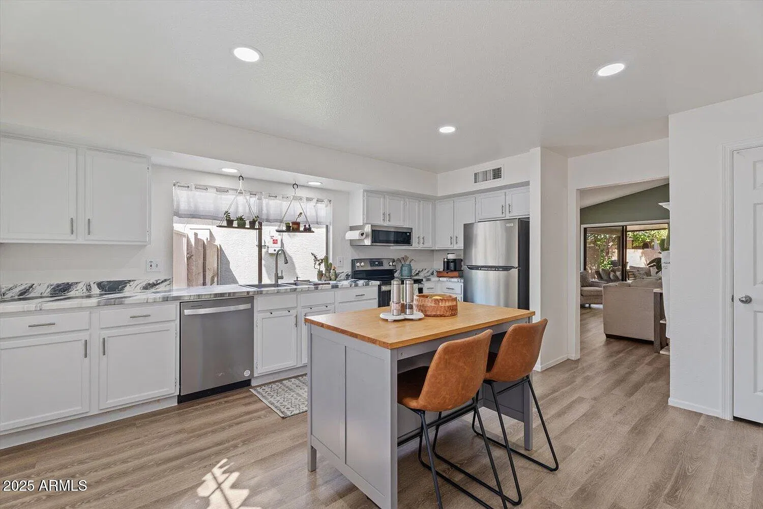 2 bed, 2.0 bath, 1473 sqft, $2,600 — Photo 4