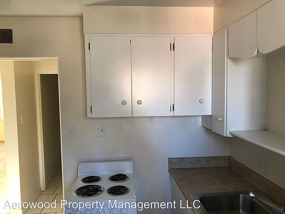 5th image of 1524 Jasmine St #8385496