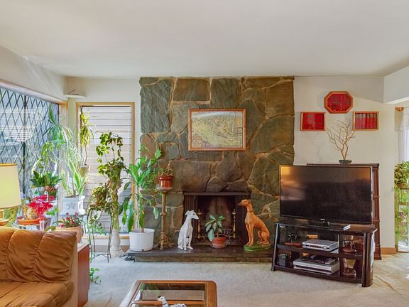 3rd image of 4313 W Woodland Ave