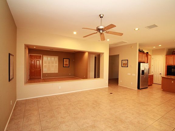 4th image of 2224 E Canyon Pl