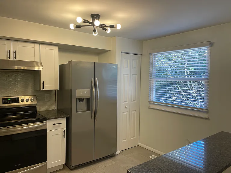 5523 Inverness Woods Ct — Photo 8