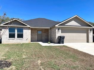 914 Indian Plains Rd, Ardmore, OK 73401