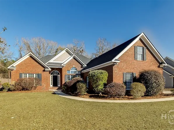 389 Chastain Cir, Richmond Hill, GA 31324