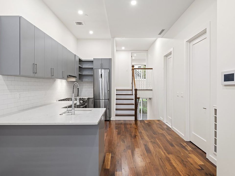 1st image of 131 S 1st St #1