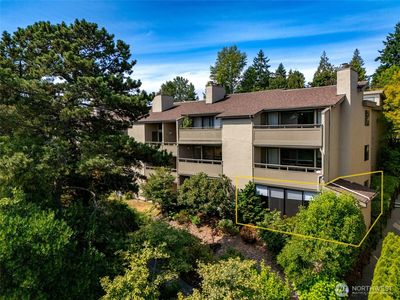 6648 Park Point Way NE #D-111, Seattle, WA, 98115