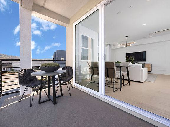 Deck off the main living area - perfect for al fresco dining