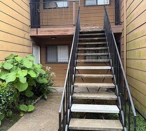 4th image of 9090 S Braeswood Blvd APT 48