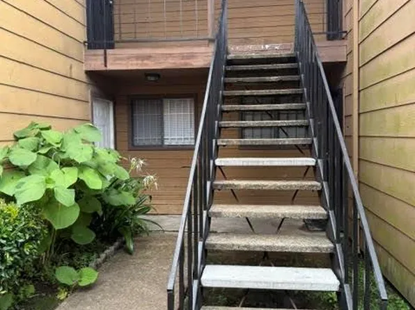 9090 S Braeswood Blvd APT 48, Houston, TX 77074