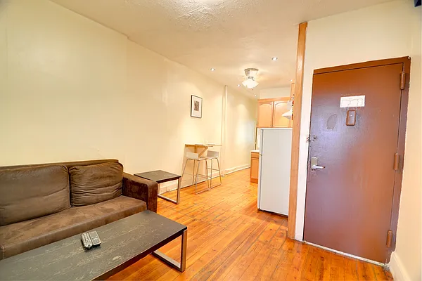 Rented by Smart City Real Estate LLC | media 45