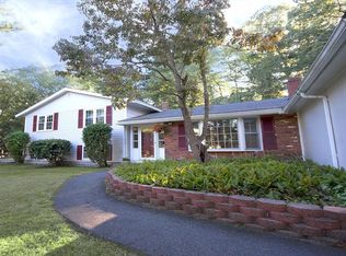 14 Gwinnett Rd, Peabody, MA 01960